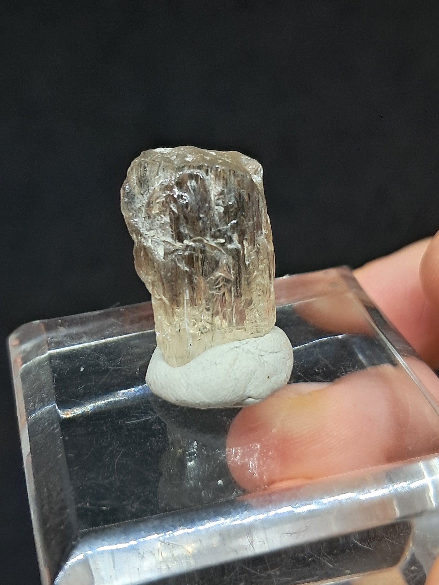 Fluorescent Scapolite Crystal (Karur) UV Reactive | Rough Stone | Natural Mineral Specimen #SCP21