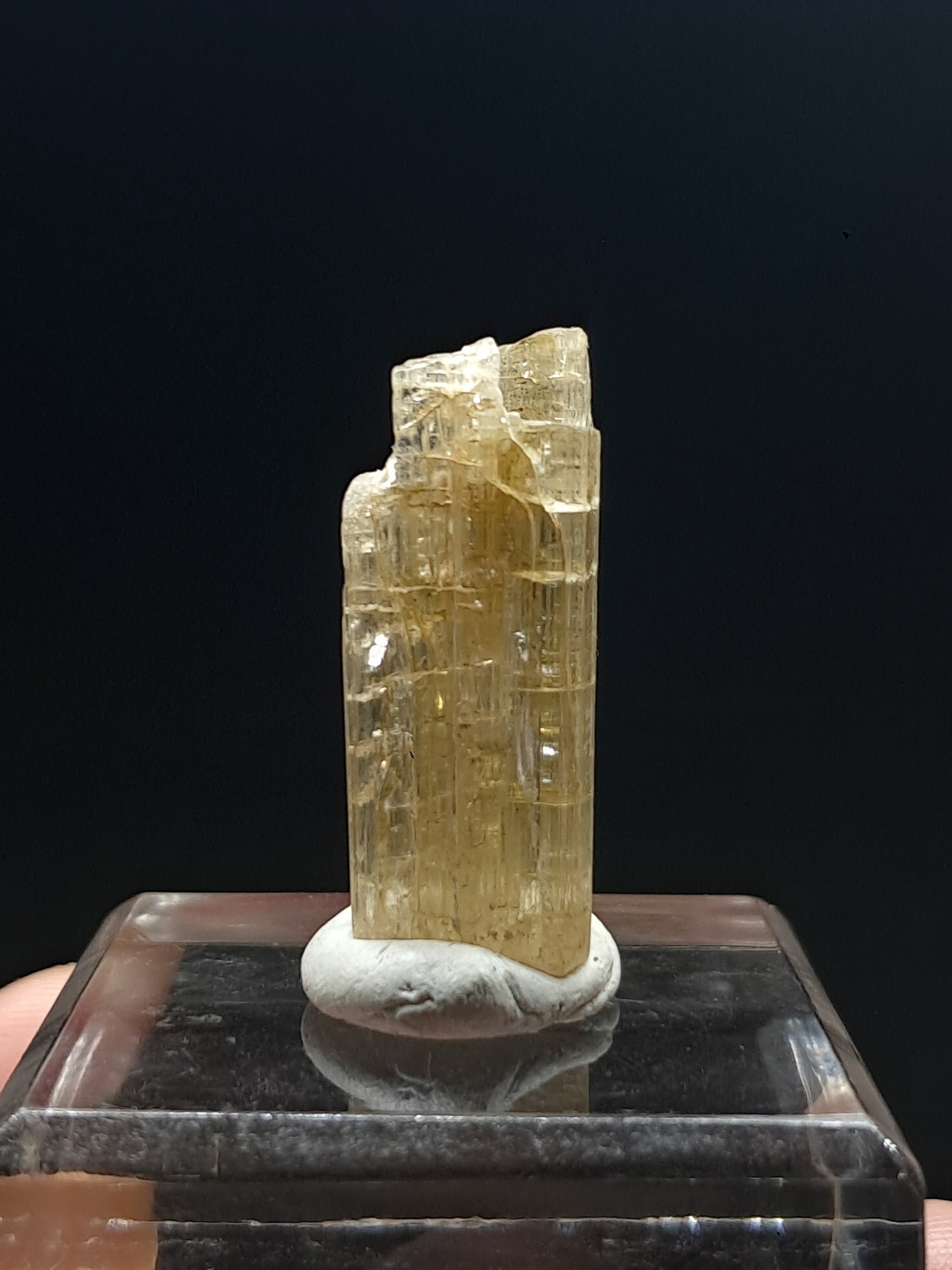 Fluorescent Scapolite Natural Crystal (Karur) UV Reactive | Rough Stone | Mineral Specimen #SCP14