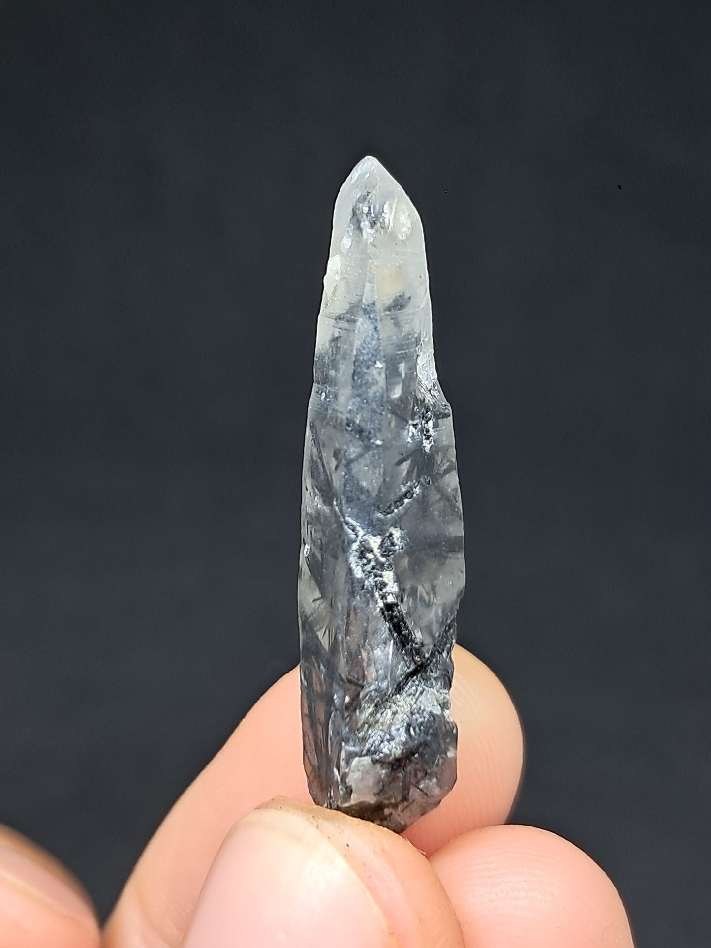 Punta de cuarzo turmalinado (Karur) Cristal natural | Muestra mineral #TQ33