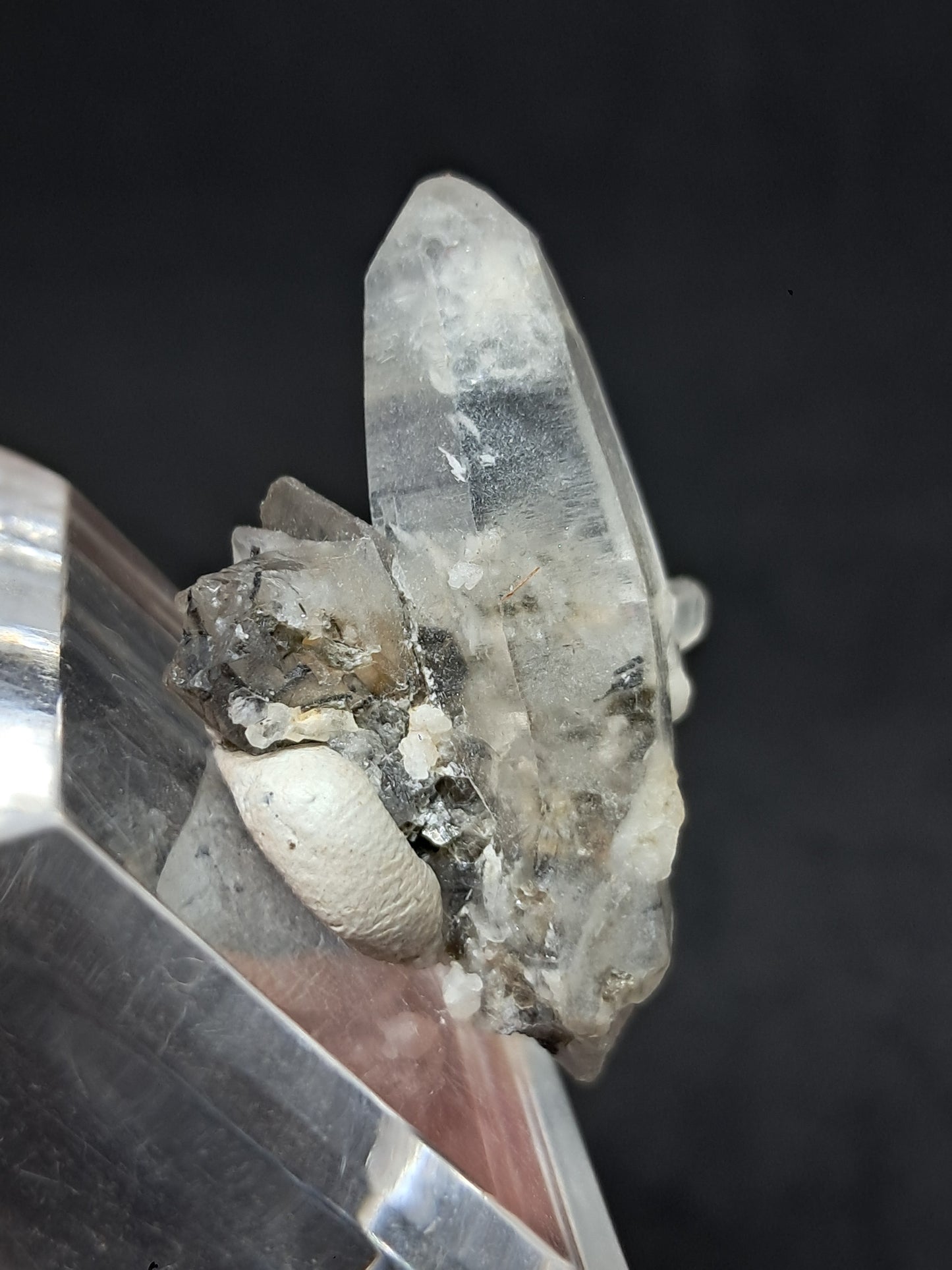 Punta de Cuarzo Turmalinado (Karur) Cristal Natural | Muestra Mineral #TQ32