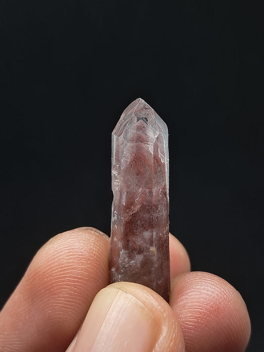 Cuarzo fantasma hematita (Telangana) Punta de cristal natural | Ejemplar mineral n.° HPQ33