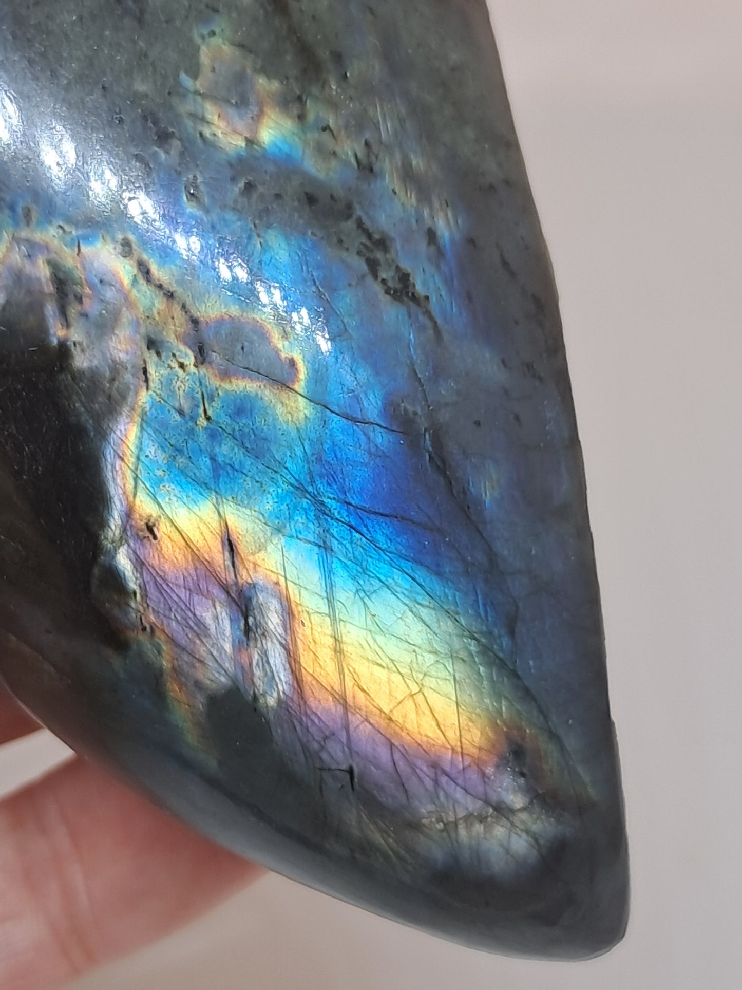 Labradorita | Cristal natural | Piedra semipulida y semipulida | Azul, amarillo y morado | Buena iridiscencia #LB2