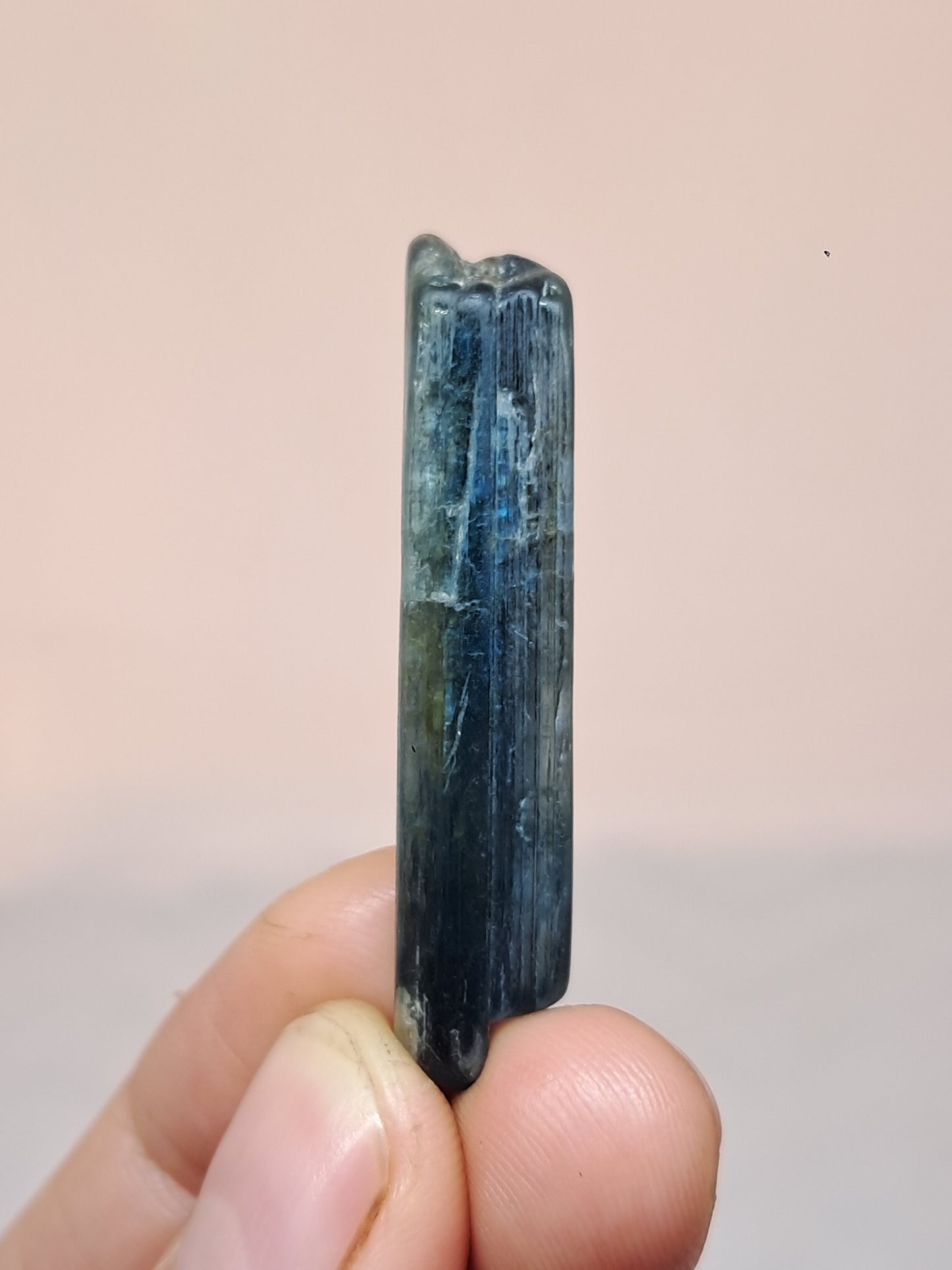 Piedra natural cianita azul (Nepal) n.° KY23