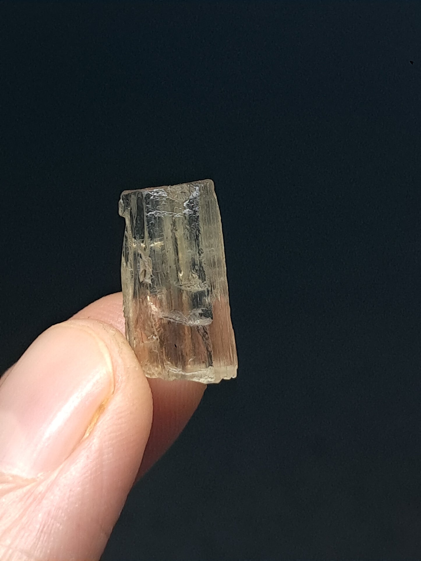 Fluorescent Scapolite Crystal (Karur) UV Reactive | Rough Stone | Natural Mineral Specimen #SCP19